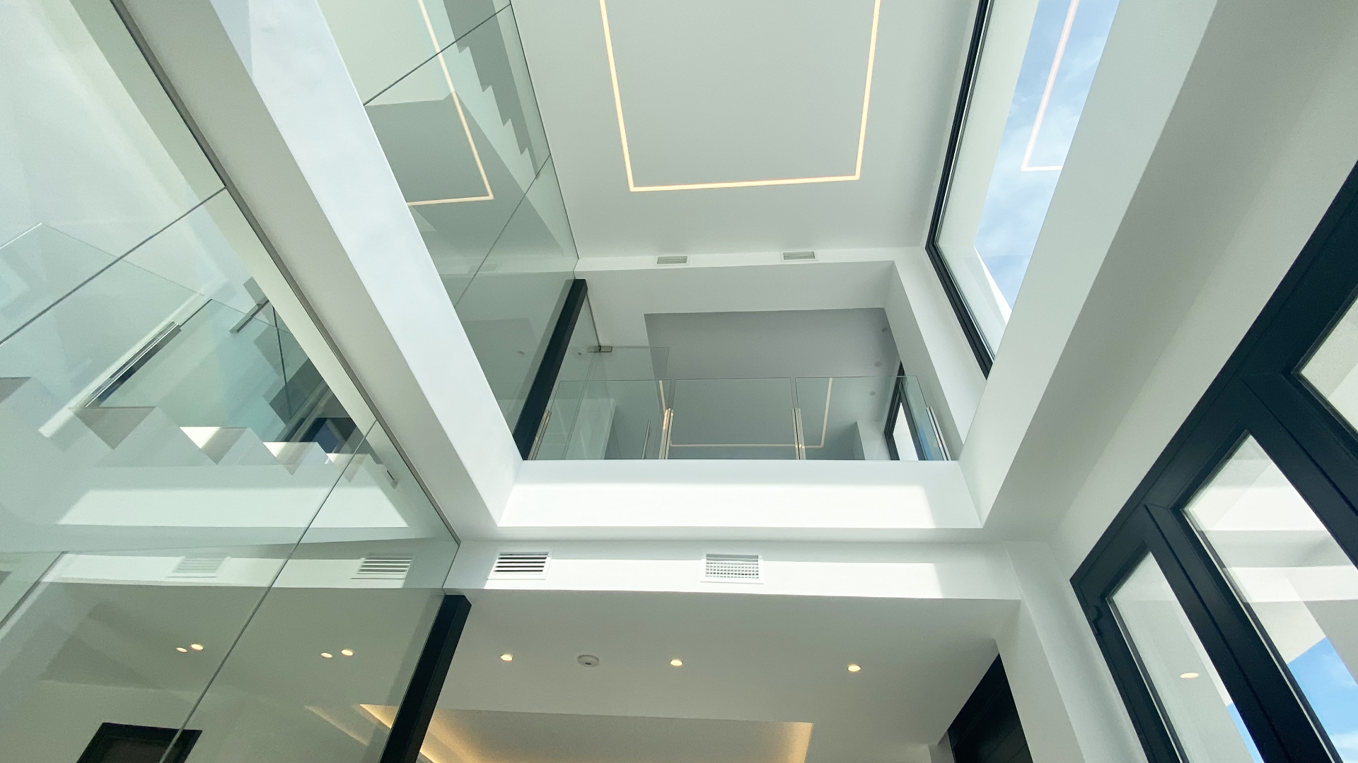 Luxurious Property in Torre La Mata (Ref: DOSI-1434)