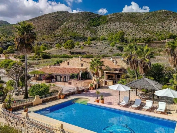 Country Estate in Benissa (Ref: DOSI-3460)