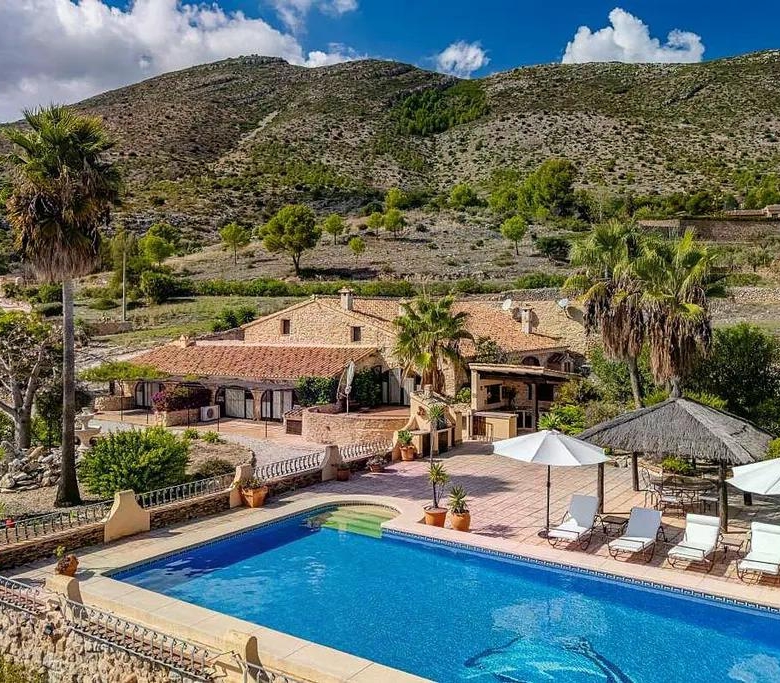 Country Estate in Benissa (Ref: DOSI-3460)