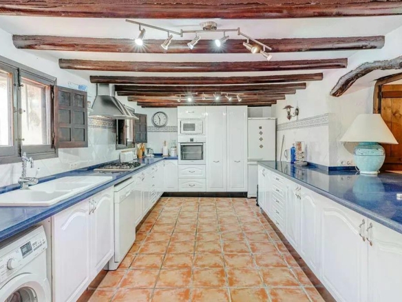 Country Estate in Benissa (Ref: DOSI-3460)