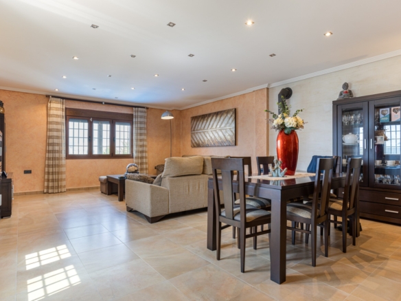 Detached Villa in Los Montesinos (Ref: BCT-MARMA)
