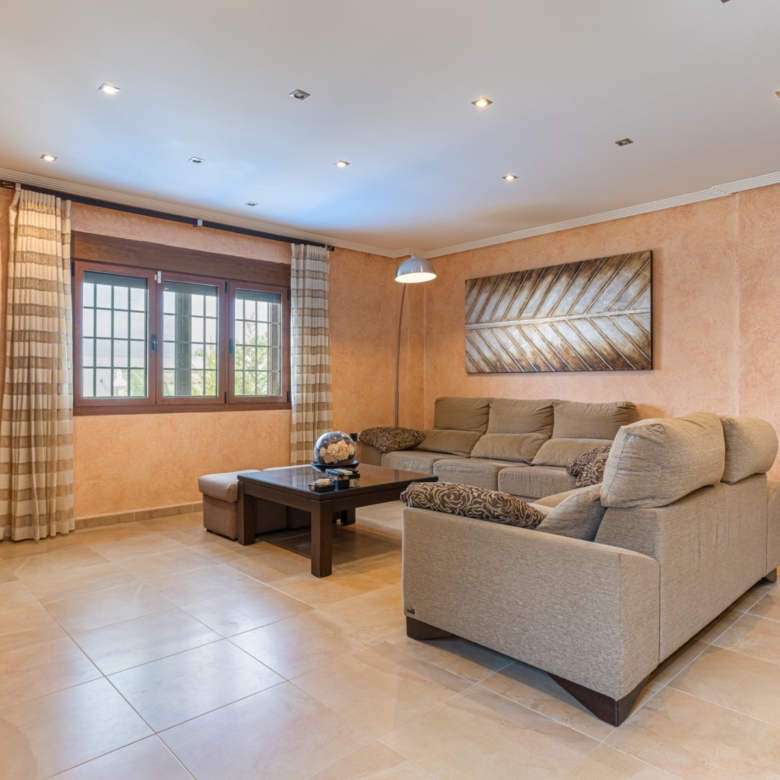 Detached Villa in Los Montesinos (Ref: BCT-MARMA)