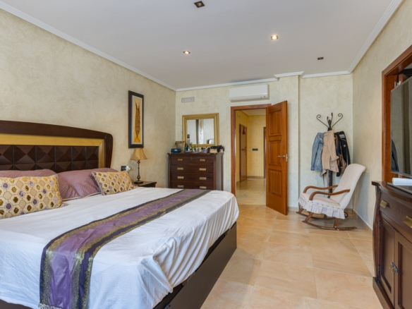 Detached Villa in Los Montesinos (Ref: BCT-MARMA)