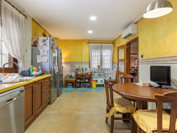 Detached Villa in Los Montesinos (Ref: BCT-MARMA)