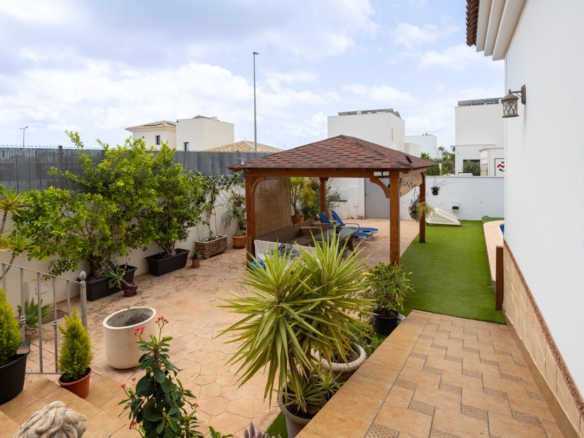 Detached Villa in Los Montesinos (Ref: BCT-MARMA)