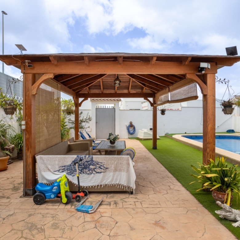 Detached Villa in Los Montesinos (Ref: BCT-MARMA)