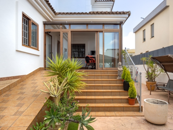 Detached Villa in Los Montesinos (Ref: BCT-MARMA)