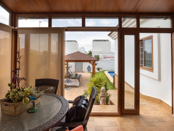 Detached Villa in Los Montesinos (Ref: BCT-MARMA)