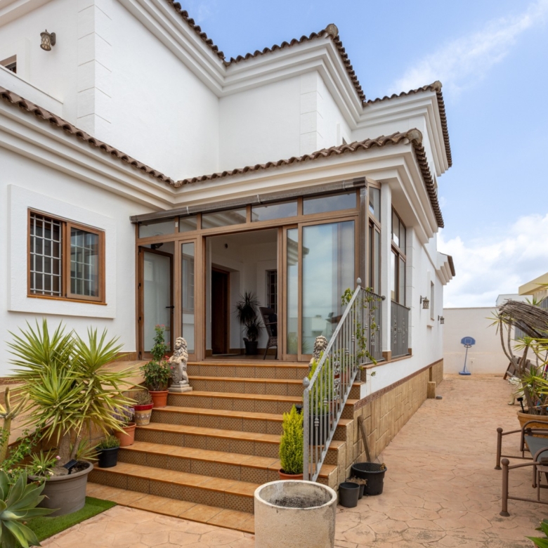 Detached Villa in Los Montesinos (Ref: BCT-MARMA)