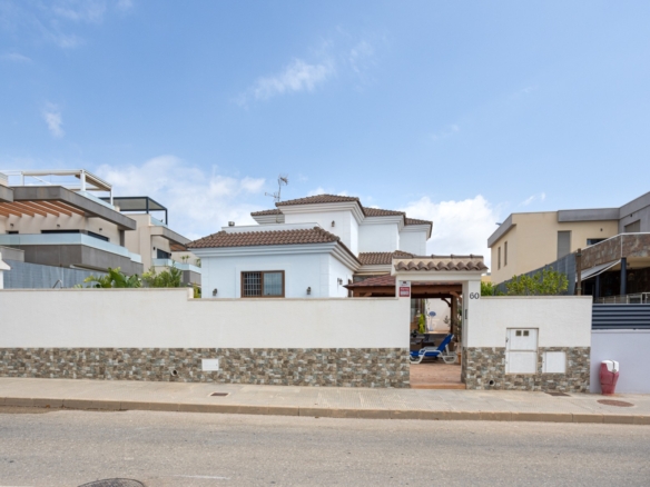 Detached Villa in Los Montesinos (Ref: BCT-MARMA)