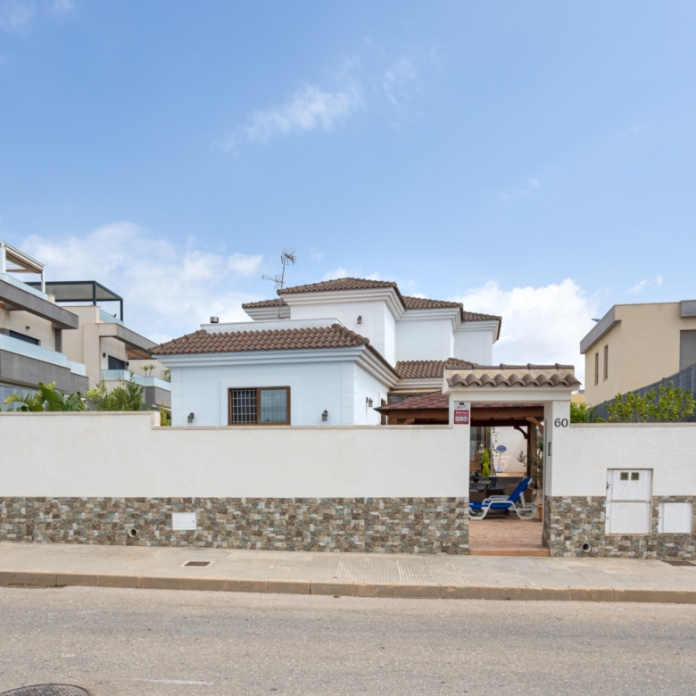 Detached Villa in Los Montesinos (Ref: BCT-MARMA)
