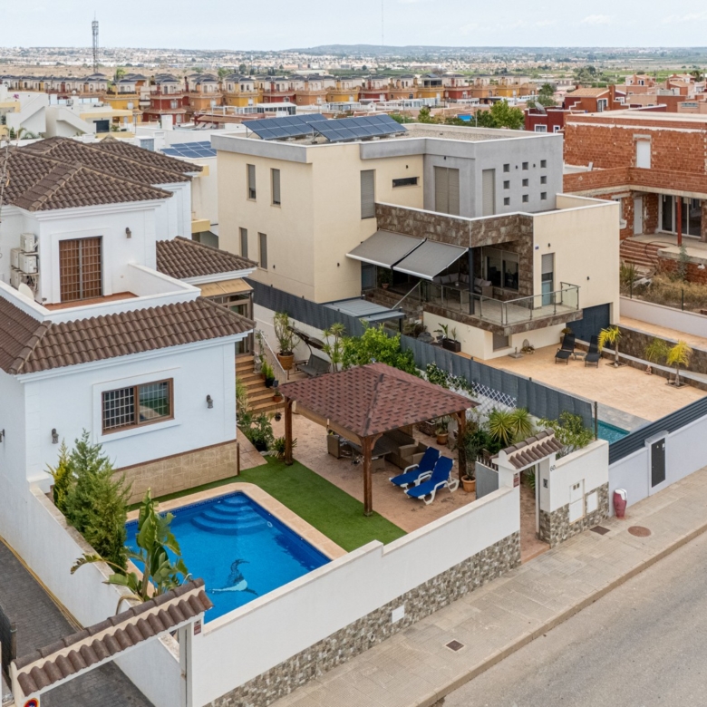 Detached Villa in Los Montesinos (Ref: BCT-MARMA)