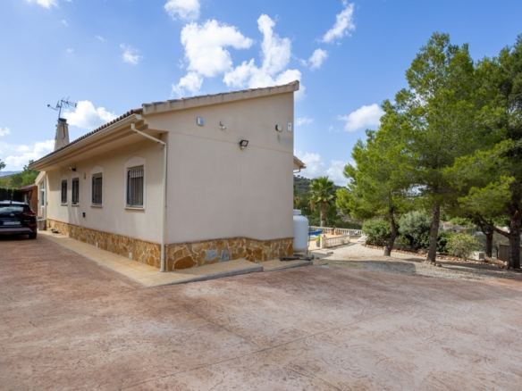 Detached Villa in La Zarza (Ref: BC-ERDO)