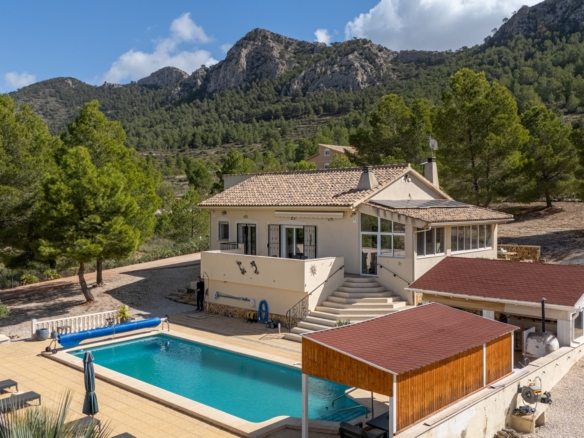 Detached Villa in La Zarza (Ref: BC-ERDO)