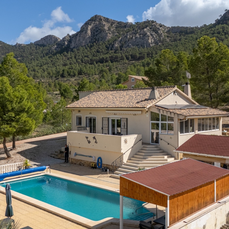 Detached Villa in La Zarza (Ref: BC-ERDO)