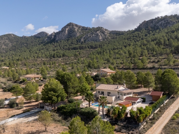 Detached Villa in La Zarza (Ref: BC-ERDO)