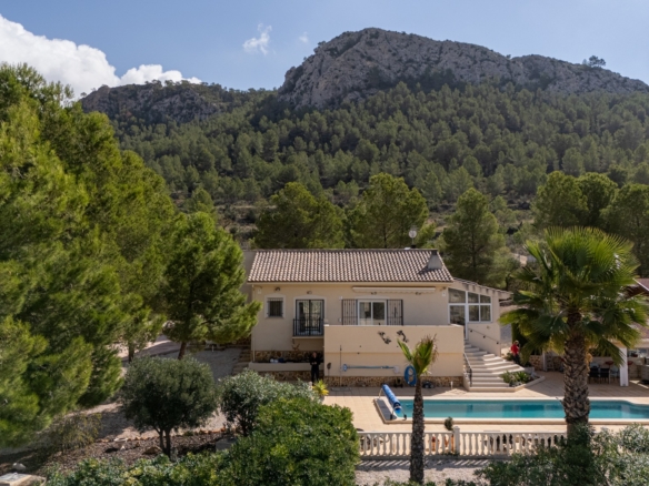 Detached Villa in La Zarza (Ref: BC-ERDO)