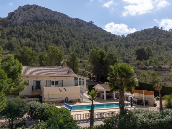 Detached Villa in La Zarza (Ref: BC-ERDO)