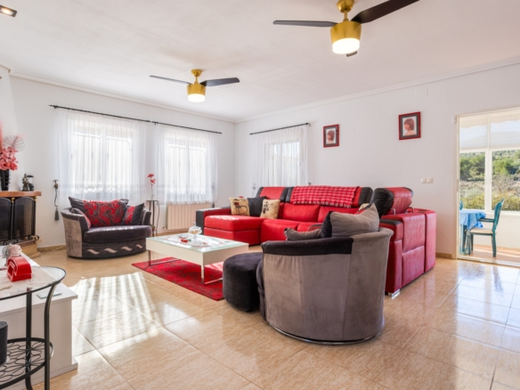 Finca – Country Property in La Zarza (Ref: BC-ANEEHS-D)