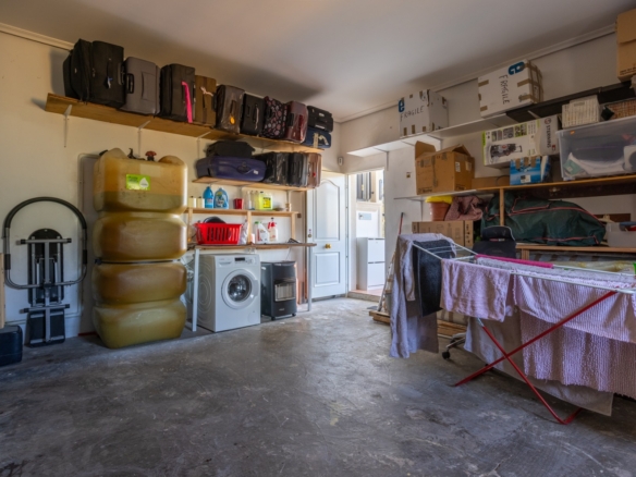 Finca – Country Property in La Zarza (Ref: BC-ANEEHS-D)