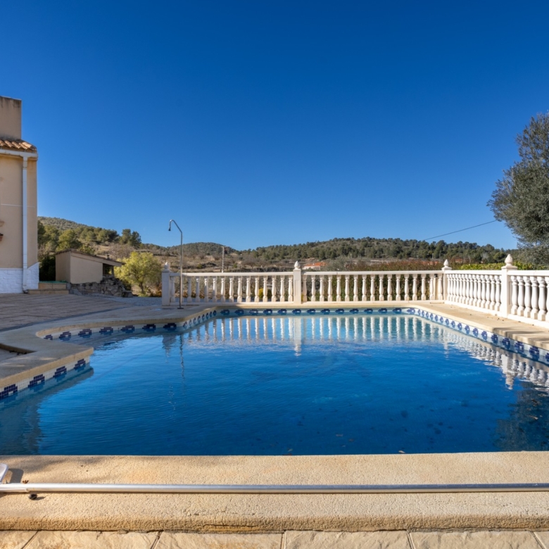 Finca – Country Property in La Zarza (Ref: BC-ANEEHS-D)