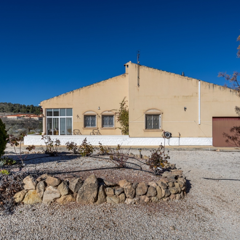 Finca – Country Property in La Zarza (Ref: BC-ANEEHS-D)