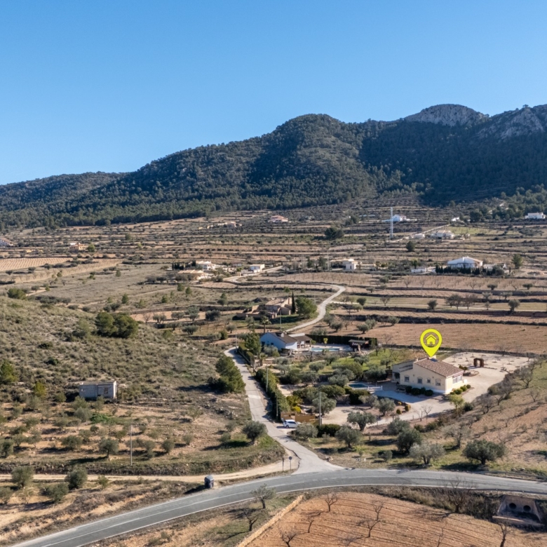 Finca – Country Property in La Zarza (Ref: BC-ANEEHS-D)