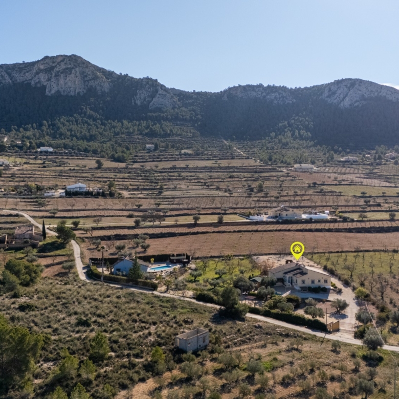 Finca – Country Property in La Zarza (Ref: BC-ANEEHS-D)