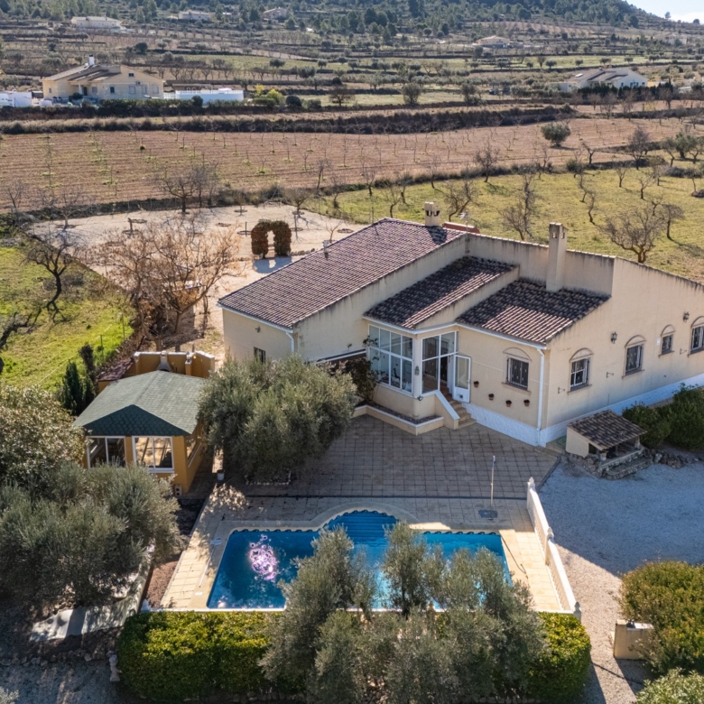 Finca – Country Property in La Zarza (Ref: BC-ANEEHS-D)