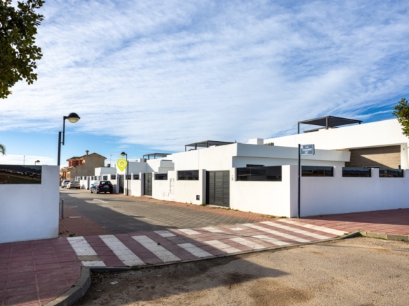 Detached Villa in Torre Pacheco (Ref: BCK-CIMAN)