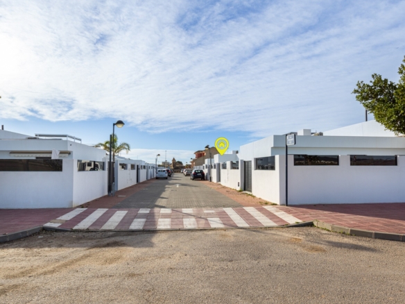Detached Villa in Torre Pacheco (Ref: BCK-CIMAN)