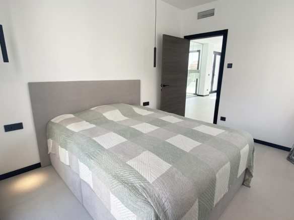 Luxurious Property in Torre La Mata (Ref: DOSI-1434)