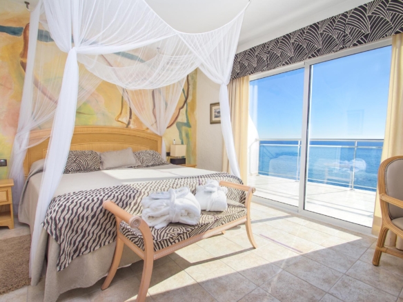 Hotel in Villajoyosa (Ref: DOSI-707)