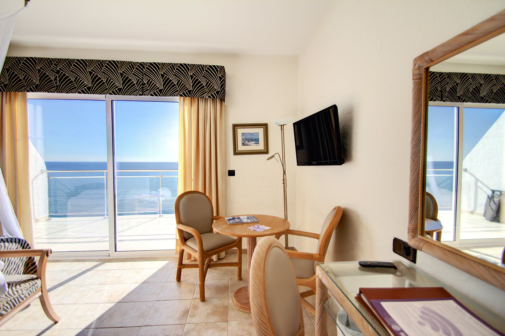 Hotel in Villajoyosa (Ref: DOSI-707)