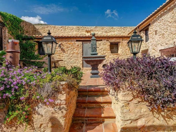 Country Estate in Benissa (Ref: DOSI-3460)
