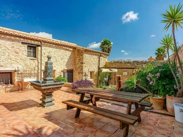 Country Estate in Benissa (Ref: DOSI-3460)