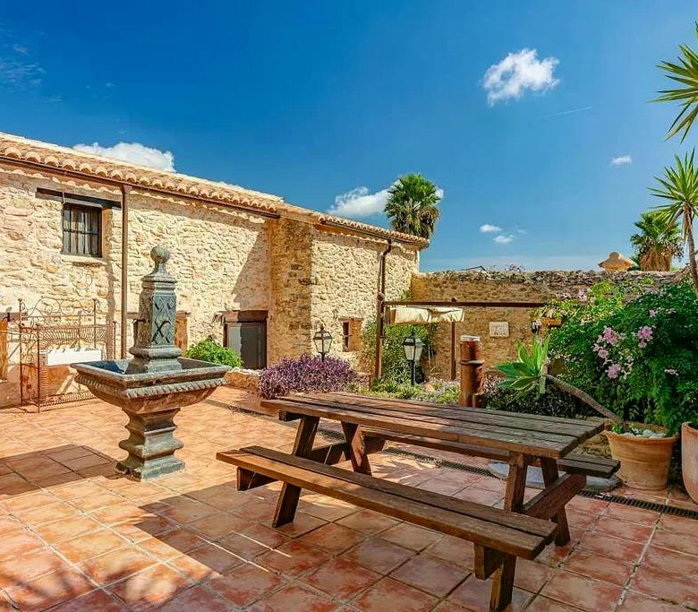 Country Estate in Benissa (Ref: DOSI-3460)
