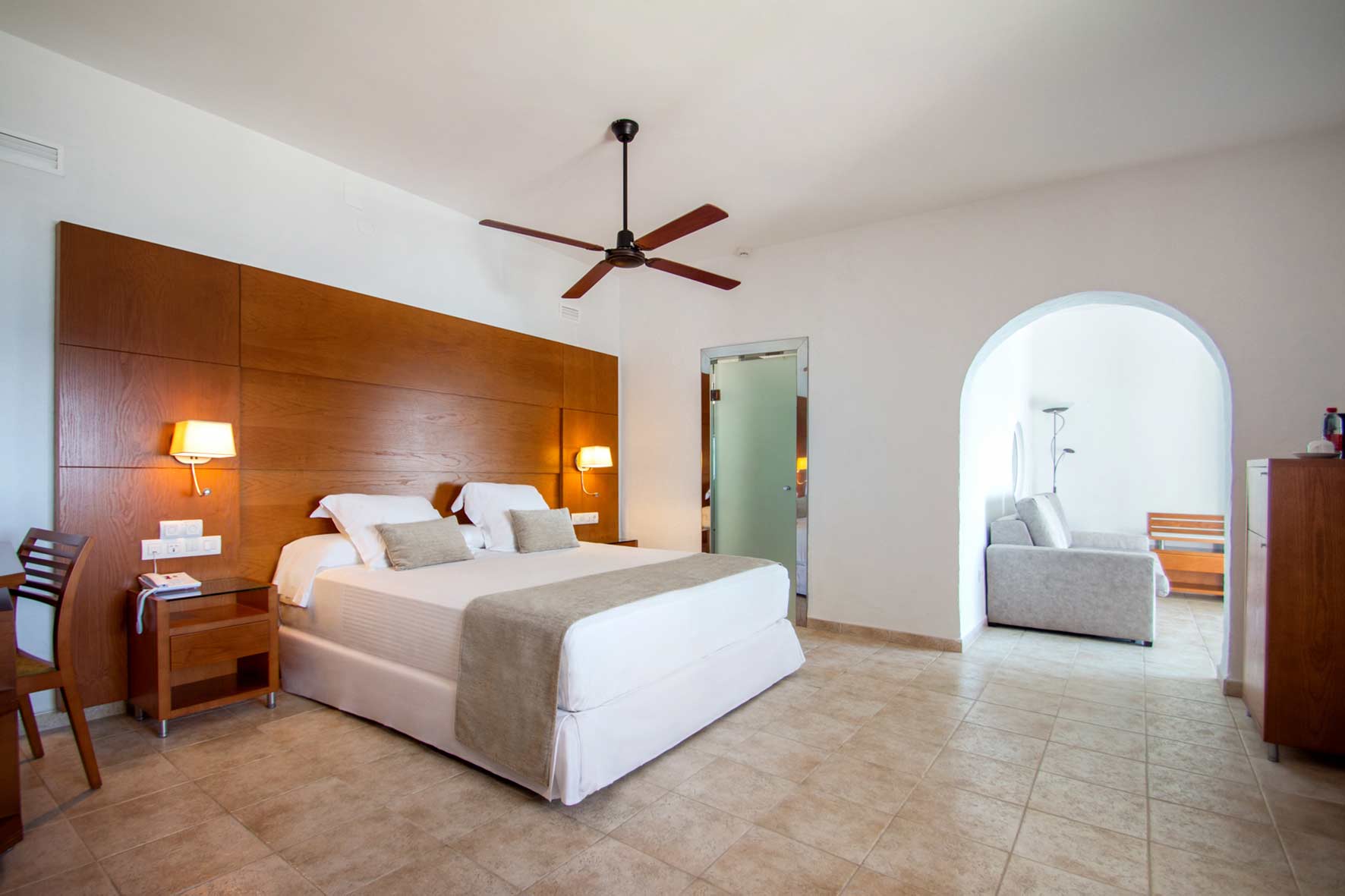 Hotel in Villajoyosa (Ref: DOSI-707)