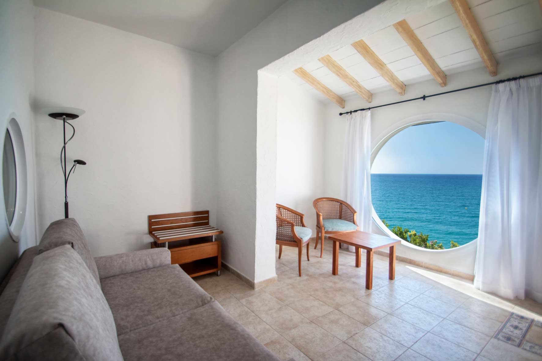 Hotel in Villajoyosa (Ref: DOSI-707)