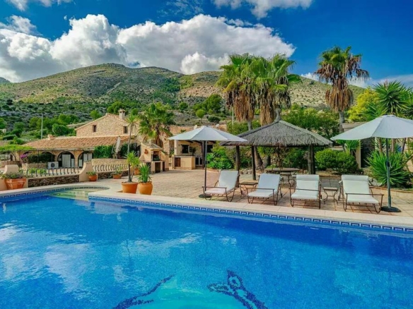 Country Estate in Benissa (Ref: DOSI-3460)