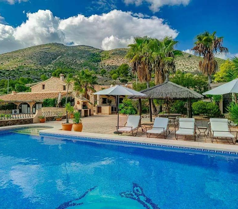 Country Estate in Benissa (Ref: DOSI-3460)
