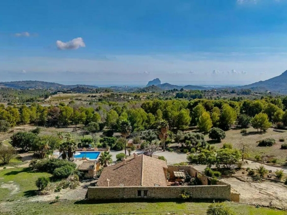 Country Estate in Benissa (Ref: DOSI-3460)