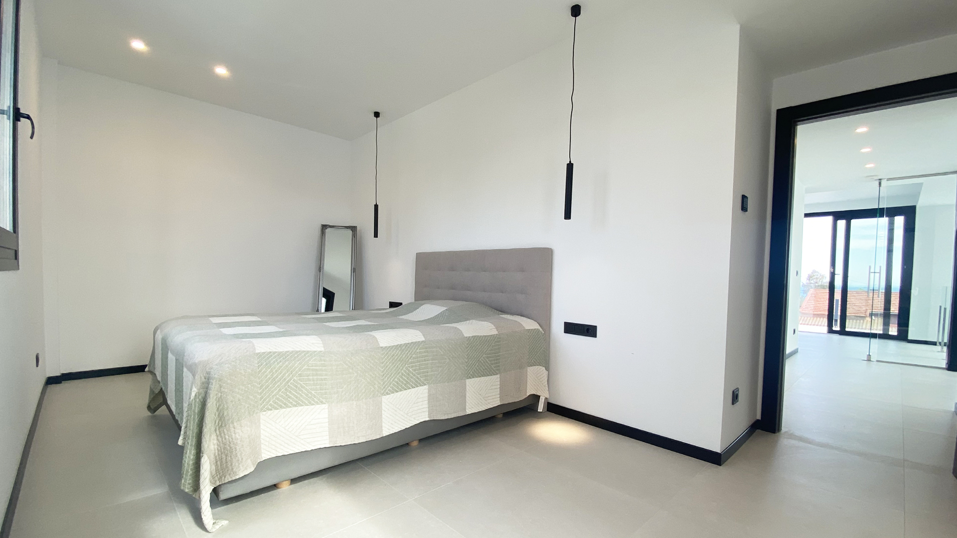 Luxurious Property in Torre La Mata (Ref: DOSI-1434)