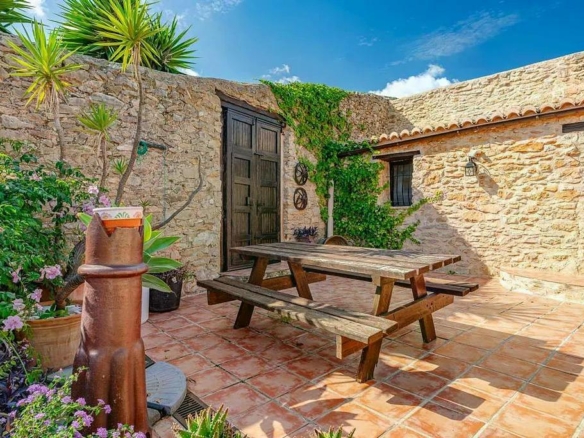 Country Estate in Benissa (Ref: DOSI-3460)