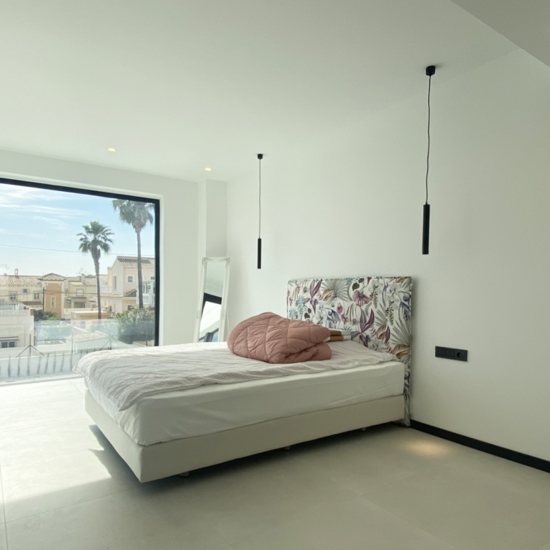 Luxurious Property in Torre La Mata (Ref: DOSI-1434)