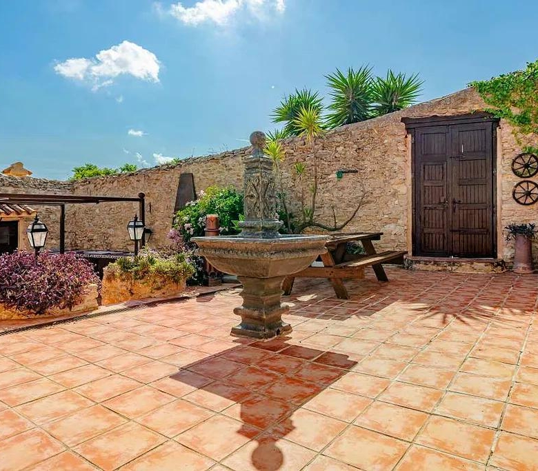 Country Estate in Benissa (Ref: DOSI-3460)