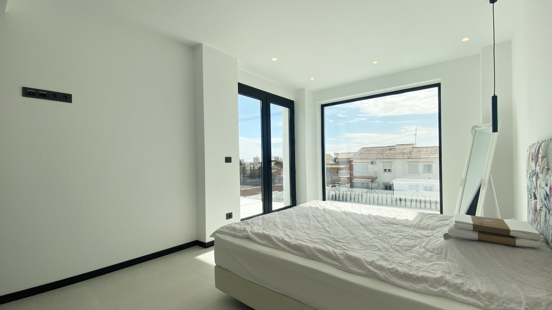 Luxurious Property in Torre La Mata (Ref: DOSI-1434)