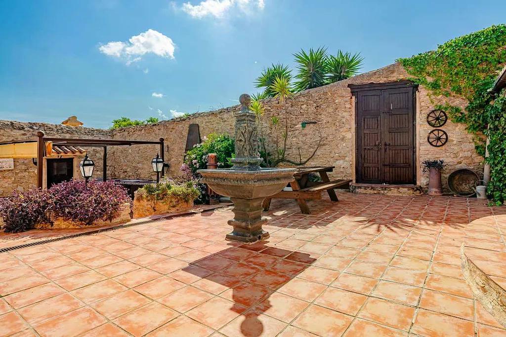 Country Estate in Benissa (Ref: DOSI-3460)