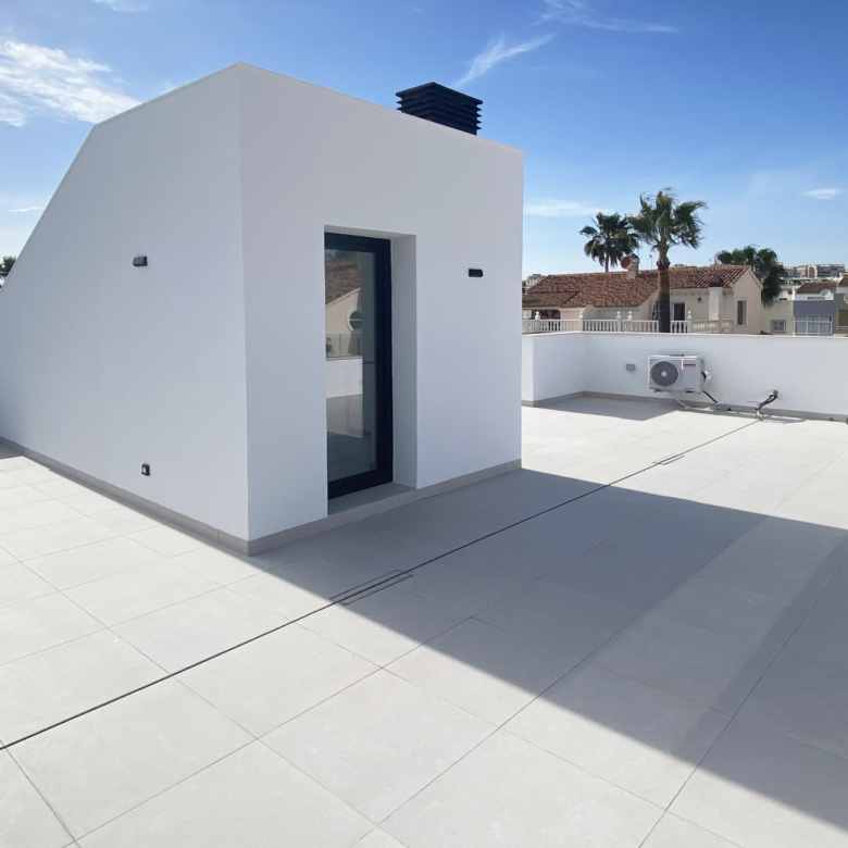 Luxurious Property in Torre La Mata (Ref: DOSI-1434)