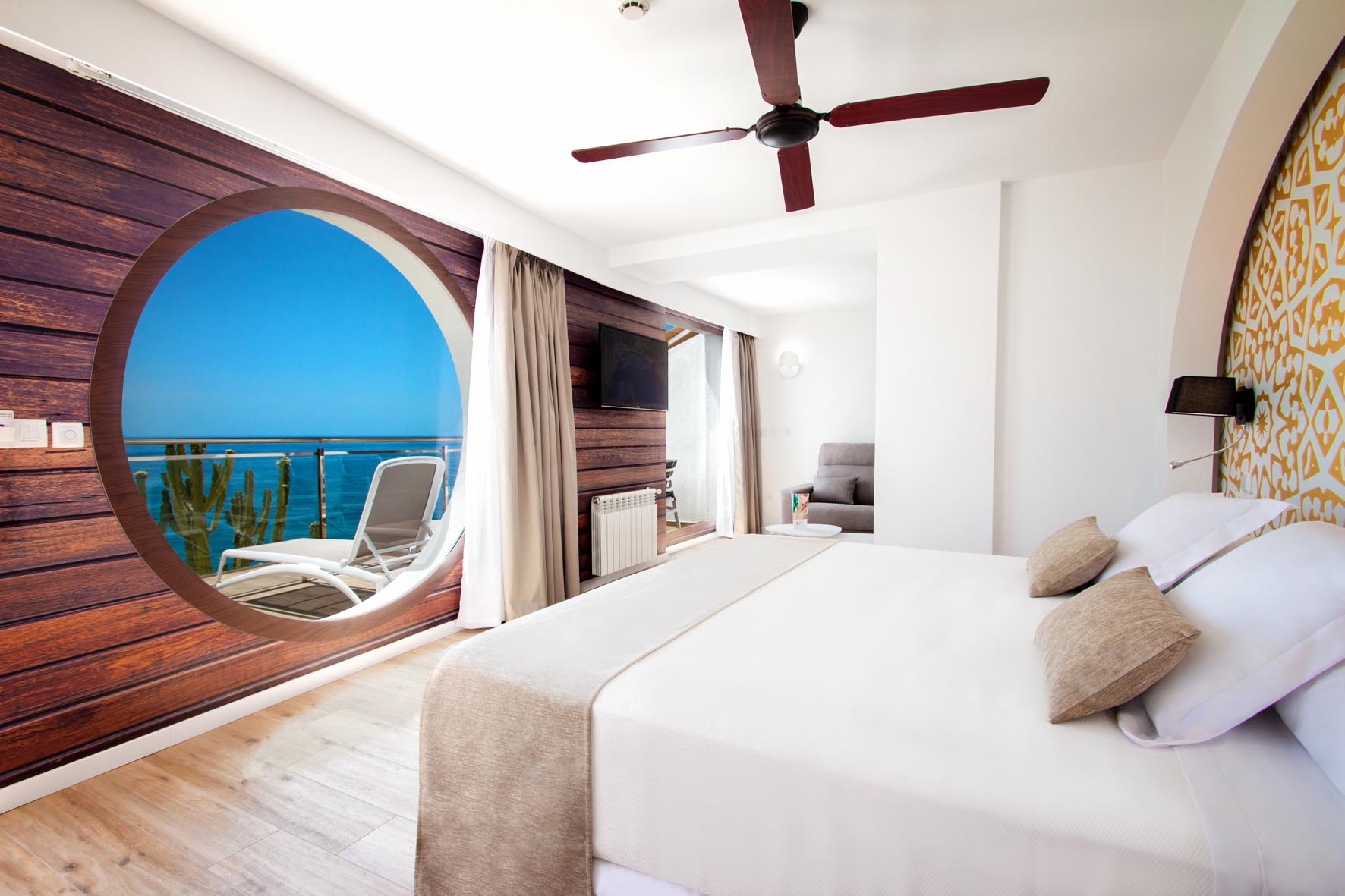 Hotel in Villajoyosa (Ref: DOSI-707)